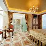 Grand Donat Superior & Wellness Center Hotell