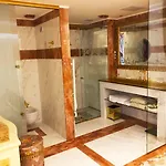 Grand Donat Superior & Wellness Center Hotell