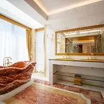 Grand Donat Superior & Wellness Center Hotell 4*
