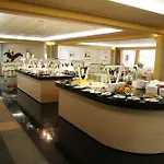 Grand Donat Superior & Wellness Center Hotell 4*