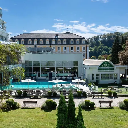 Grand Donat Superior & Wellness Center Hotel 4*