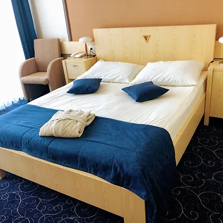 Grand Donat Superior & Wellness Center Отель Рогашка Слатина