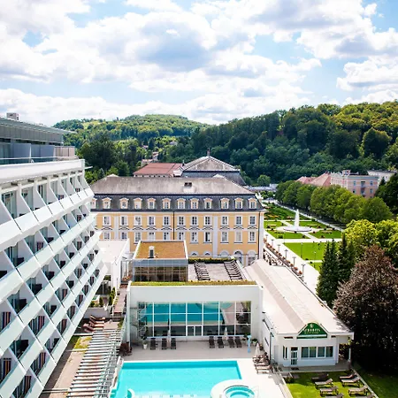 Отель Grand Donat Superior & Wellness Center