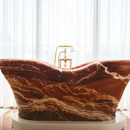 Отель Grand Donat Superior & Wellness Center 4*