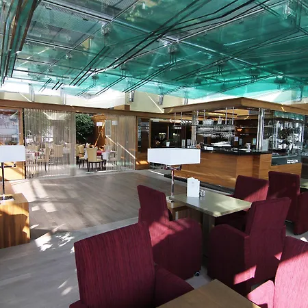 Grand Donat Superior & Wellness Center Hotel