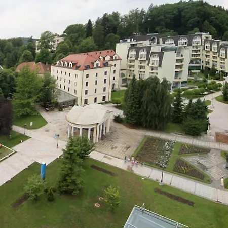 Отель Grand Donat Superior & Wellness Center 4*