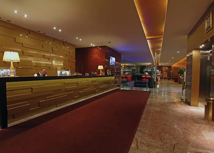 Grand Donat Superior & Wellness Center Hotel 4*